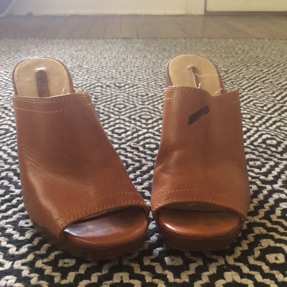 Frye company leather heeled slides / sandals, Sz 8 - Picture 4 of 5